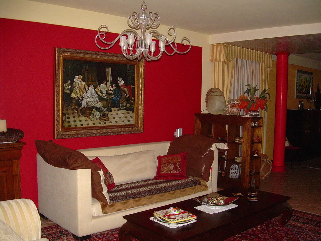 RIF.-5018-salotto-rosso-divano-bianco0001.jpg
