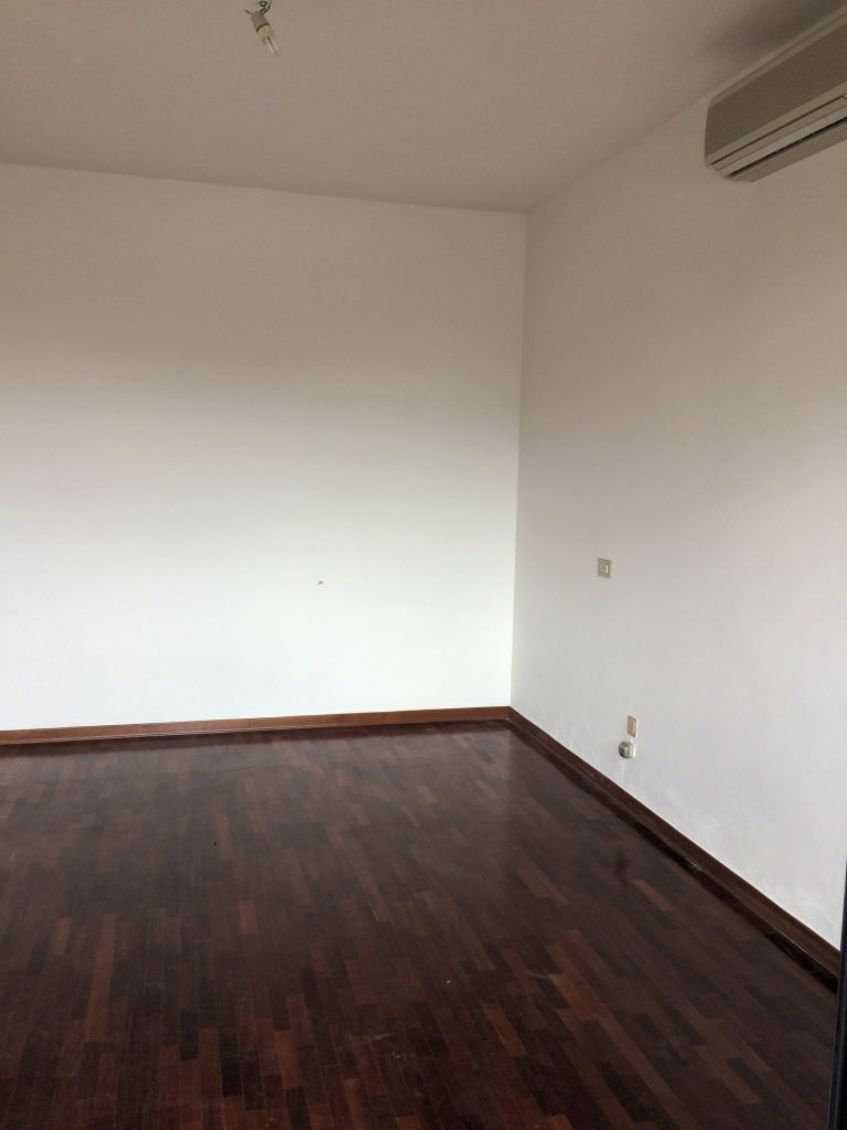 RIF.-5054-camera-da-letto-parquet-e-aria-condizionata-balcone0001.jpg