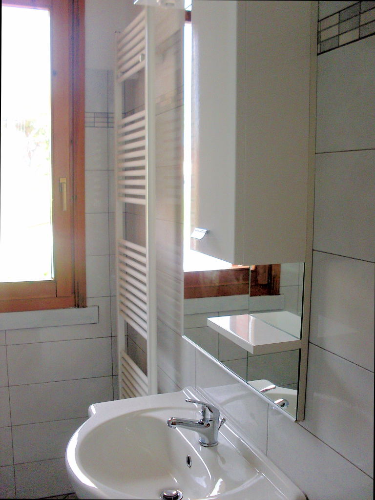 RIF.-1010-A-bagno-lavabo-e-specchio-p.-1°0001.jpg